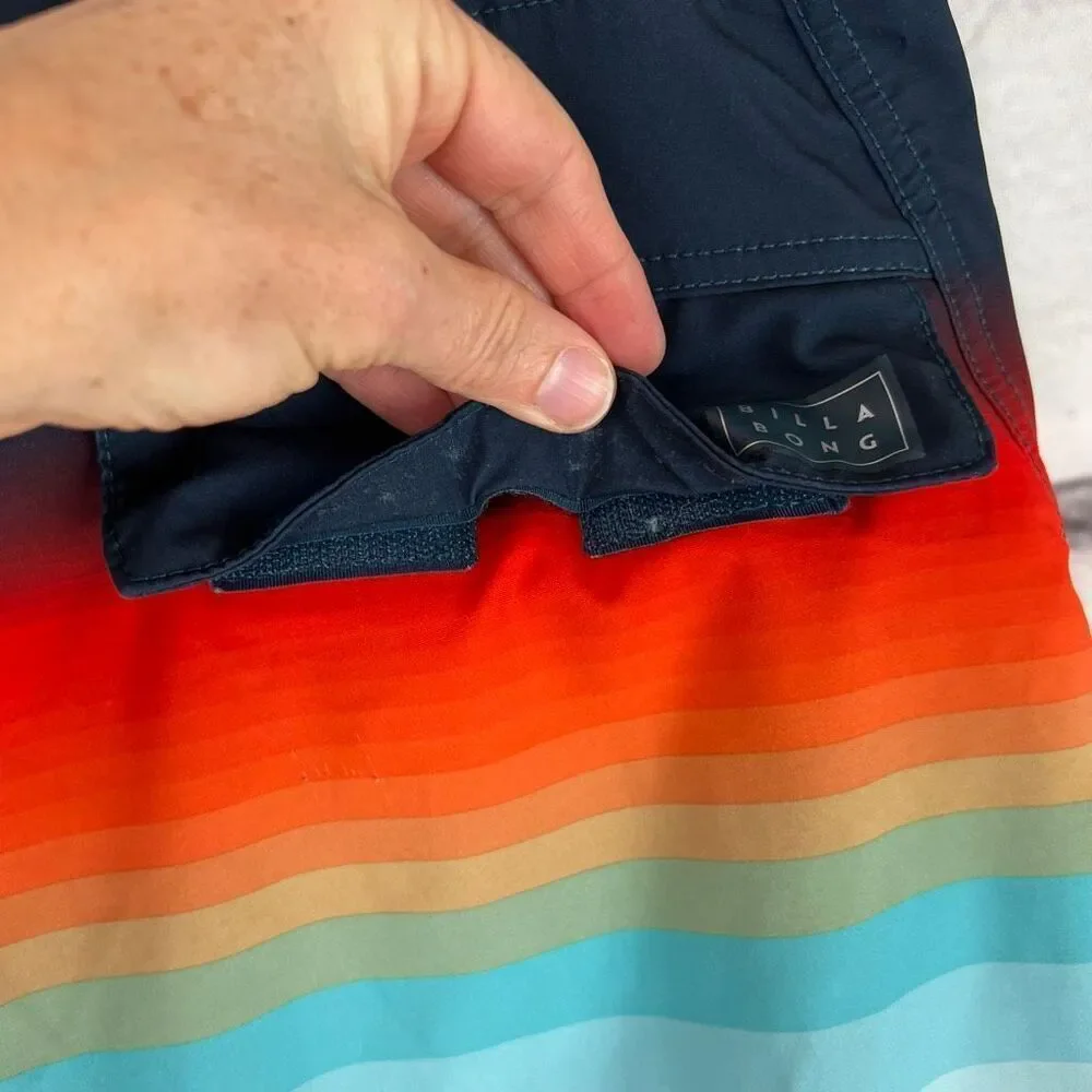 Billabong Men's 36 Multicolor Gradient Board Shorts‎ Surfing Beachwear